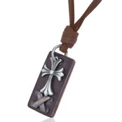 Cool l�der halsband med st�l kors.