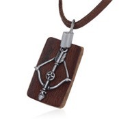 Halsband i l�der med l�der h�ngen.