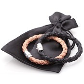2 vackra armband i l�der fl�ta s�ljs tillsammans "8mm"