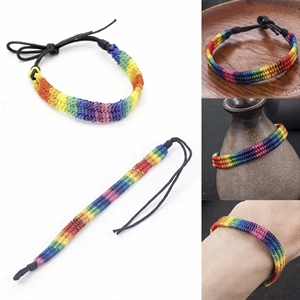 LGBT+-armband i fräscha färger.