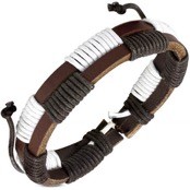 Läderarmband.