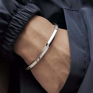 Armband Skruvarmband i IP-polerat stål