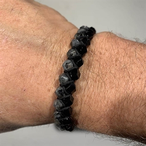 Netao armband mat facetterad natursten.