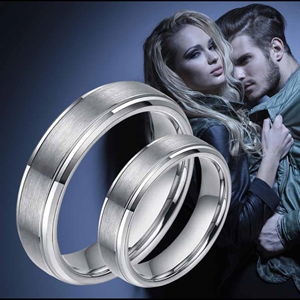 Hacky ring för förlovning eller bröllop i volfram