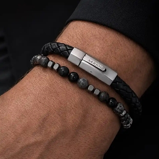 Rått läder och sten i perfekt kombination armband set