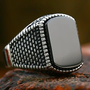 Brazer herrring med stor onyx