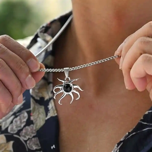 Herrhalsband i rostfritt stål med bläckfiskhänge