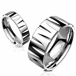 Läcker ring i "Titanium"