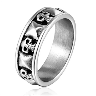 Old skull ring 7mm Spikes