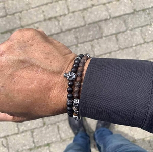 Luxpearl armband med naturliga pärlor.