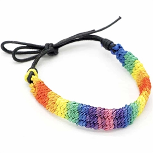 LGBT+-armband i fräscha färger.