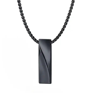 BRK Halsband för Män – Minimalistiskt i Black Coated Rostfritt Stål