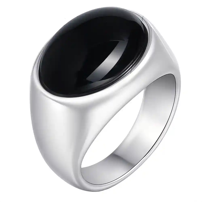 Herrring med svart sten